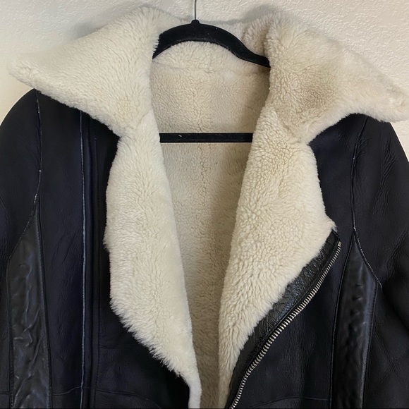 Belstaff Elmington Patent leather-trimmed shearling moto jacket black size 44 - Picture 2 of 16